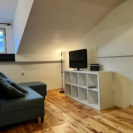 Comfy Close To The Centre Apartment
